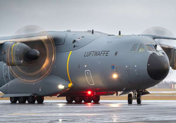 Luftwaffe A400M landing in Toulouse LFBO