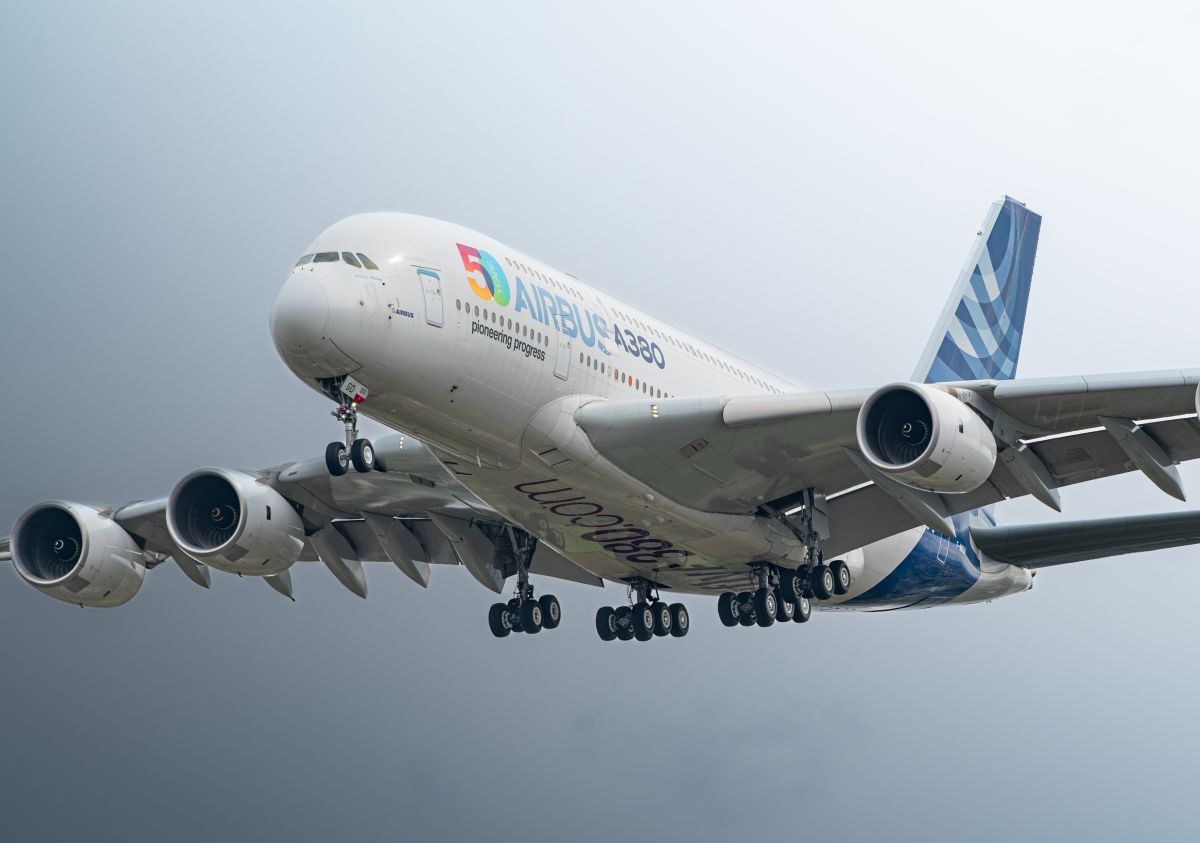 Airbus A380 MSN001 atterrissant à Toulouse, LFBO